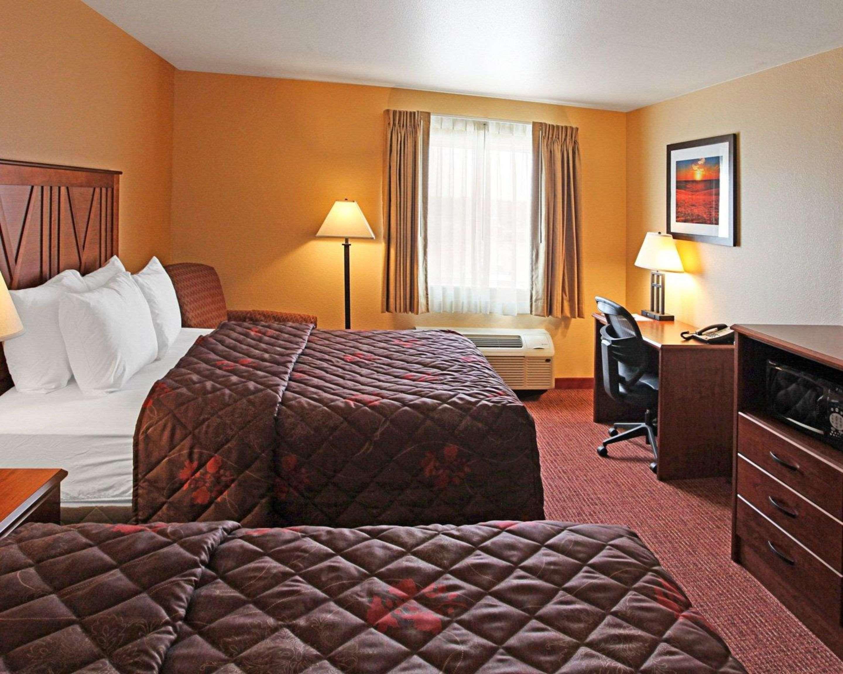 Rodeway Inn & Suites Phillipsburg 外观 照片