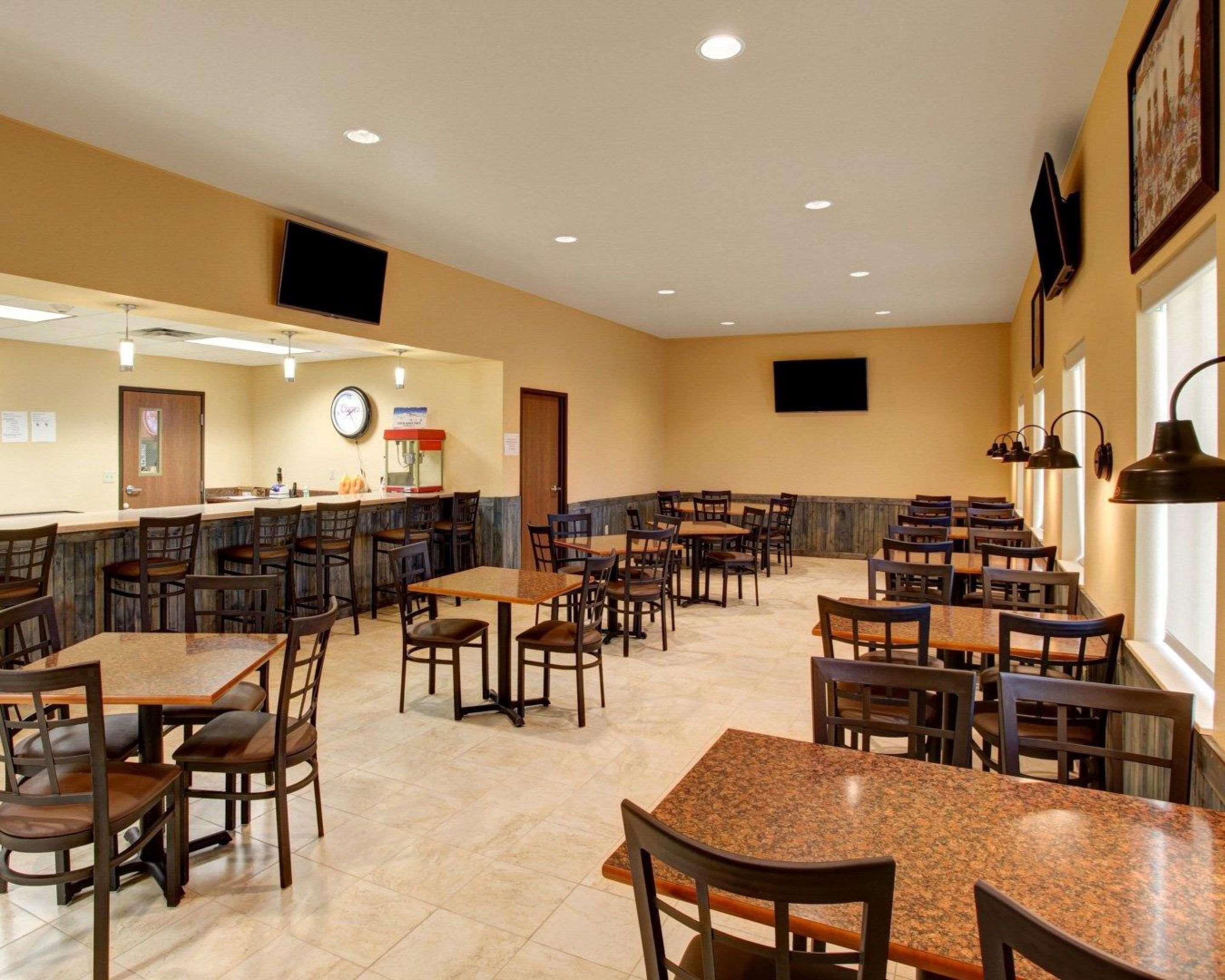 Rodeway Inn & Suites Phillipsburg 外观 照片
